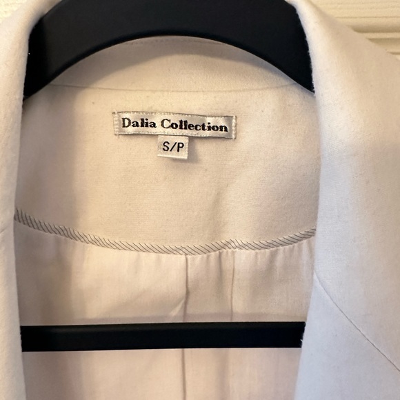 White blazer - Picture 4 of 4